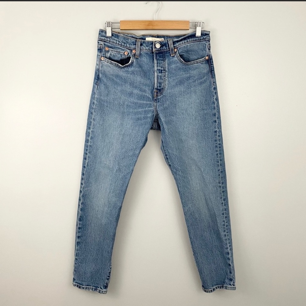 Levi’s Wedgie Jeans